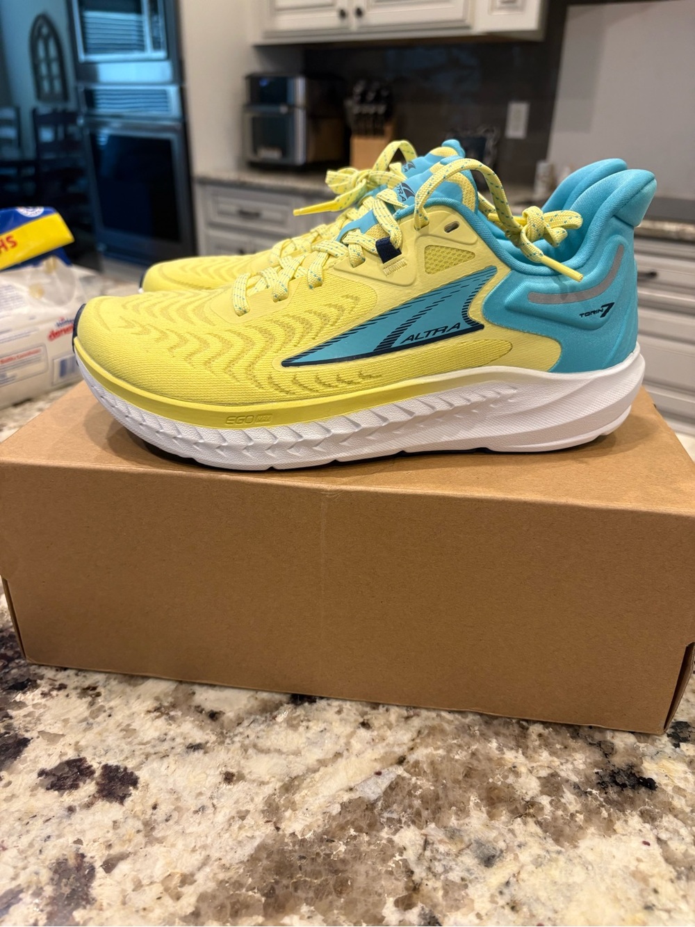 New! Women’s Altra Torin
